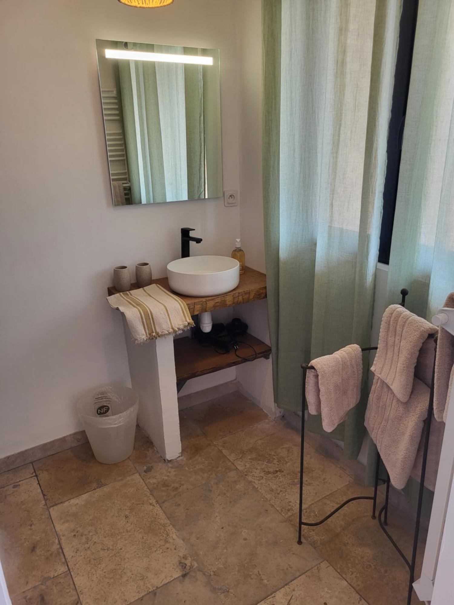 Bed and Breakfast Bastide De La Madeleine Pougnadoresse Экстерьер фото